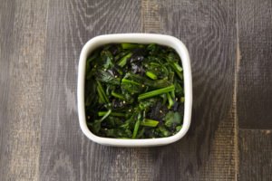 レンジ加熱3分で　ほうれん草のナムル