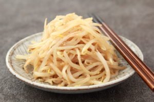 レンジでやみつきのもやしナムル